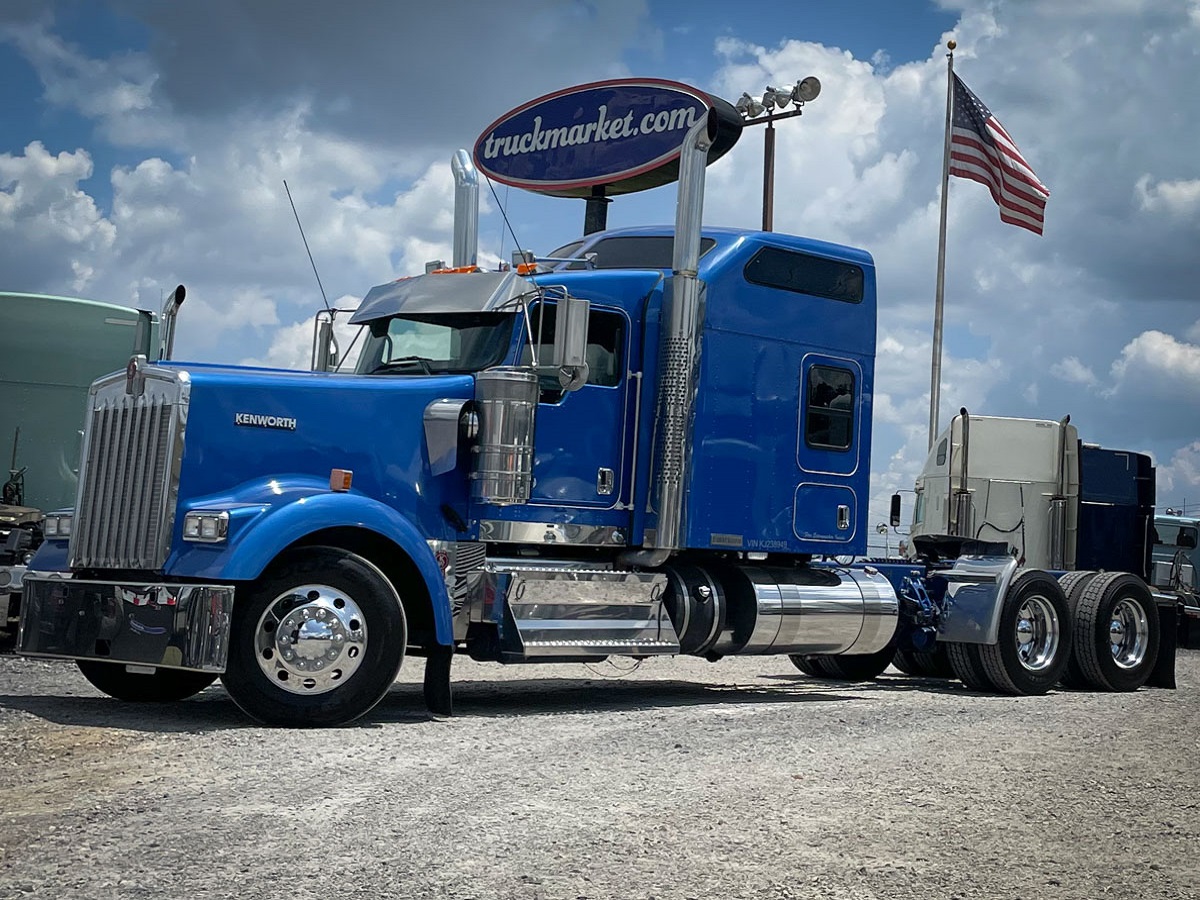 2019+Kenworth+W900L+Truck+Listed+For+Sale.+Features+Cummins+X15+Diesel+Engine+With+565+horsepower+and+1850+ft%2Flb+torque.+