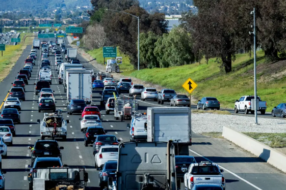 Northbound traffic on the 15 freeway. Speed limiters potentially can prevent the buildup of traffic from accidents on the road.