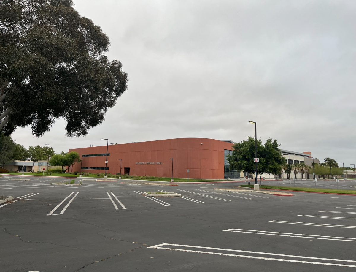 The Menifee Valley campus of Mt San Jacinto College has a good entrance at the front that is quite welcoming and it preserves the institution’s reputation in offering quality food for learning.