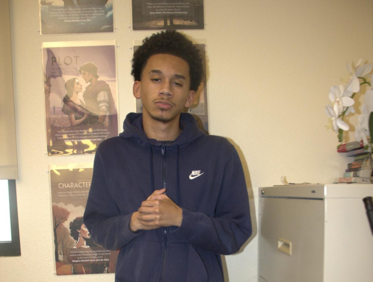 Laterron Gray