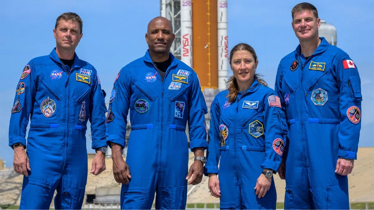 Astronauts Return After 10-Day Journey